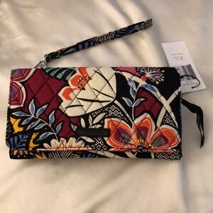 Vera Bradley Quilted RFID Wallet Crossbody Kauai Floral Print NWT